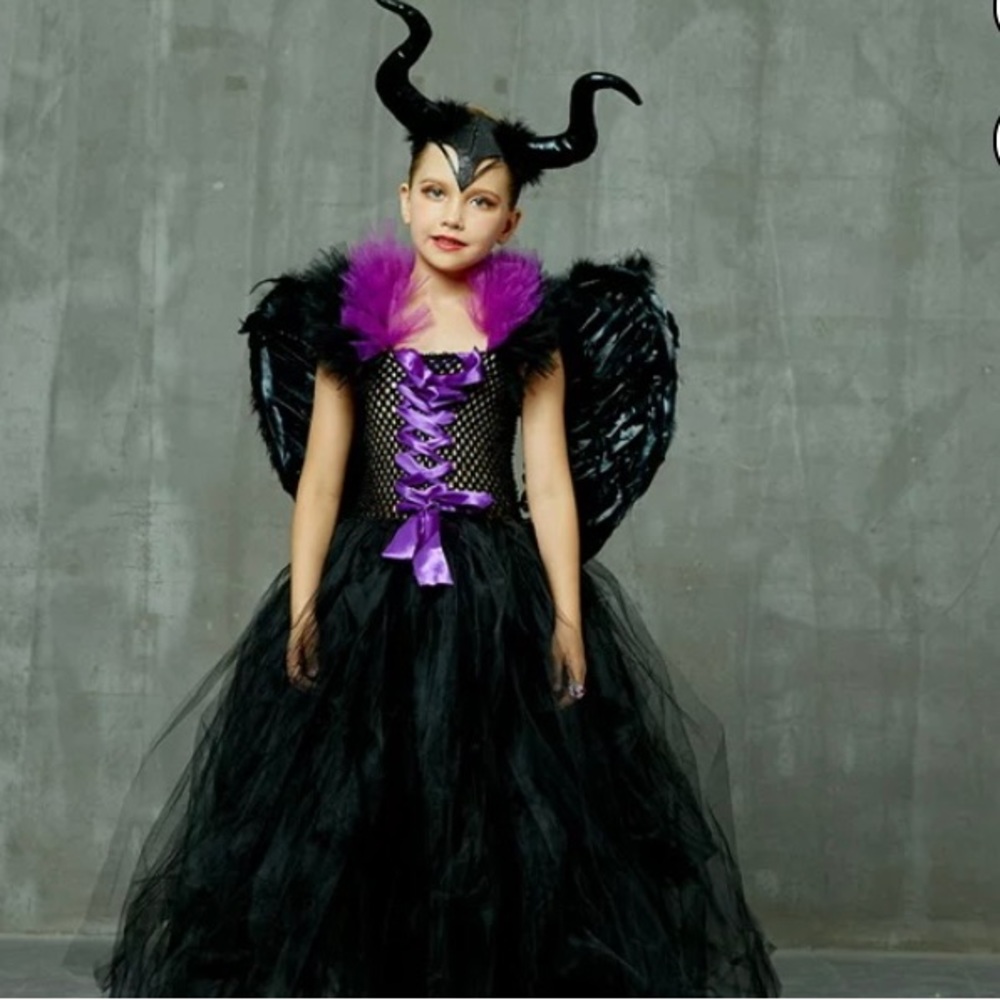 Maleficent costume -girl size 8 (EUC)